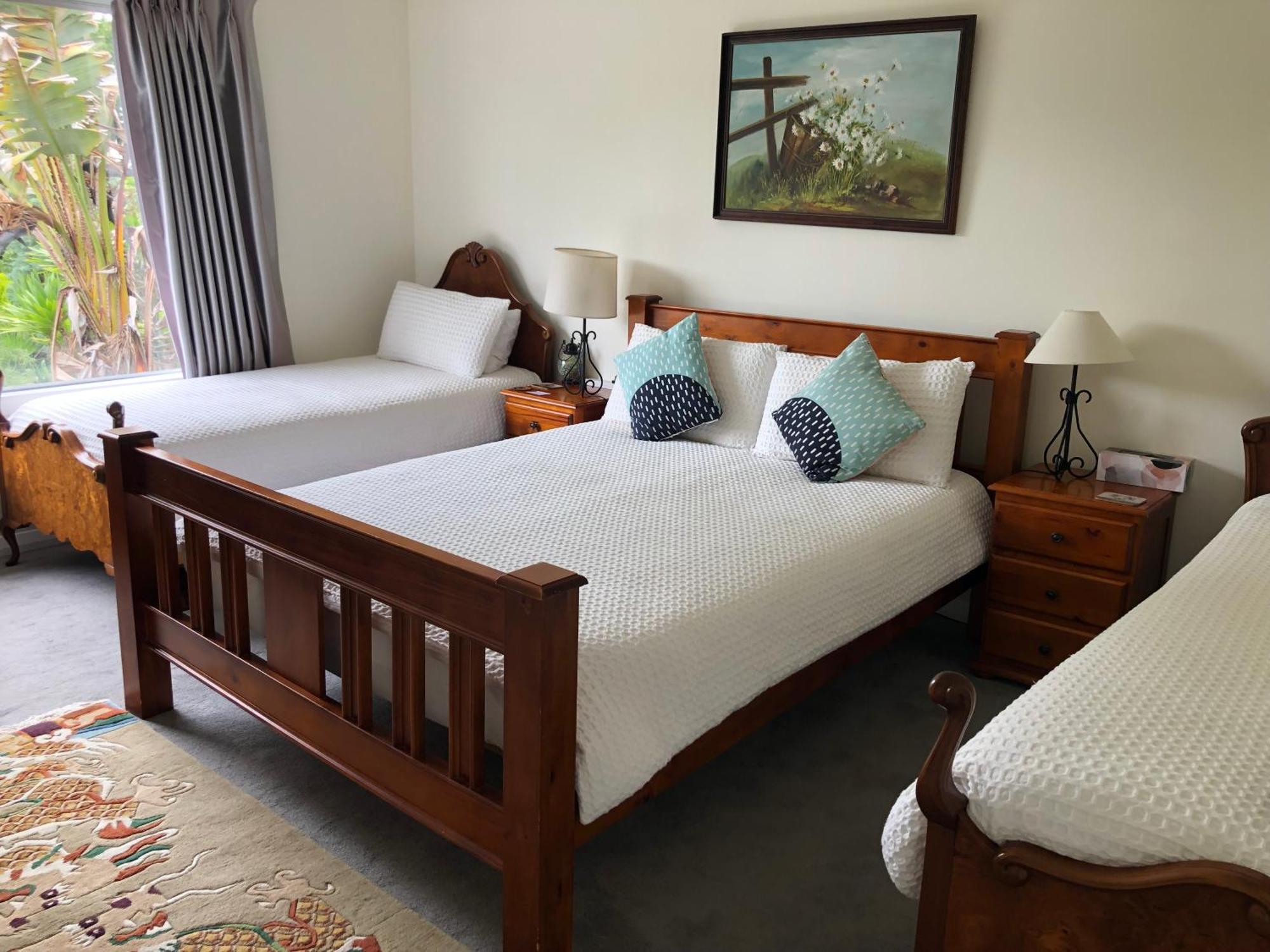 Cherry Tree Manor 3*